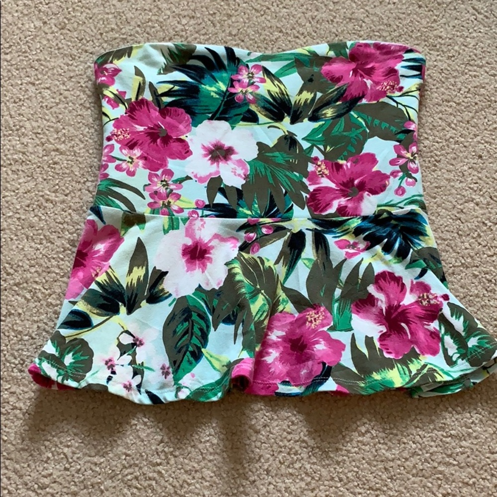 Express Sweetheart Tube Top